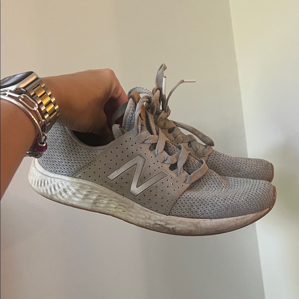 New Balance Women's Light Gray Sneakers